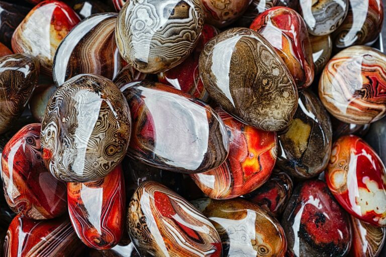 Lake Superior Agates - 4 Amazing Facts That Rock The Shores