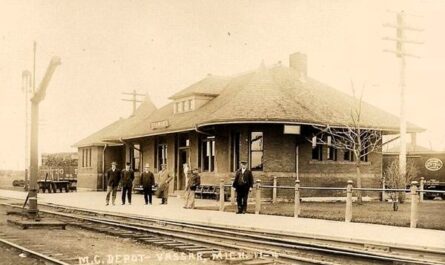 Early 1900s photo of Michigan Central Railroad Depot in Vassar, Michigan
