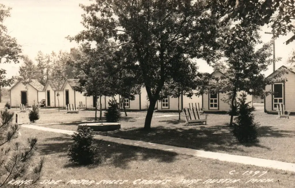Lake Side Sales Cabins