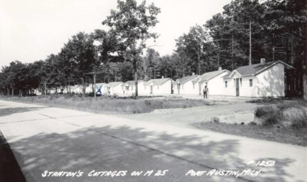 Port Austin's Roadside Cabins