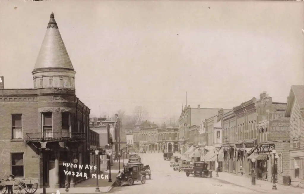 Hotel Columbia - Vassar Michigan
