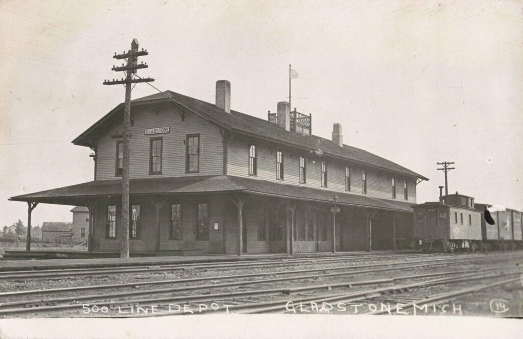 Gladstone Soo Line Depot