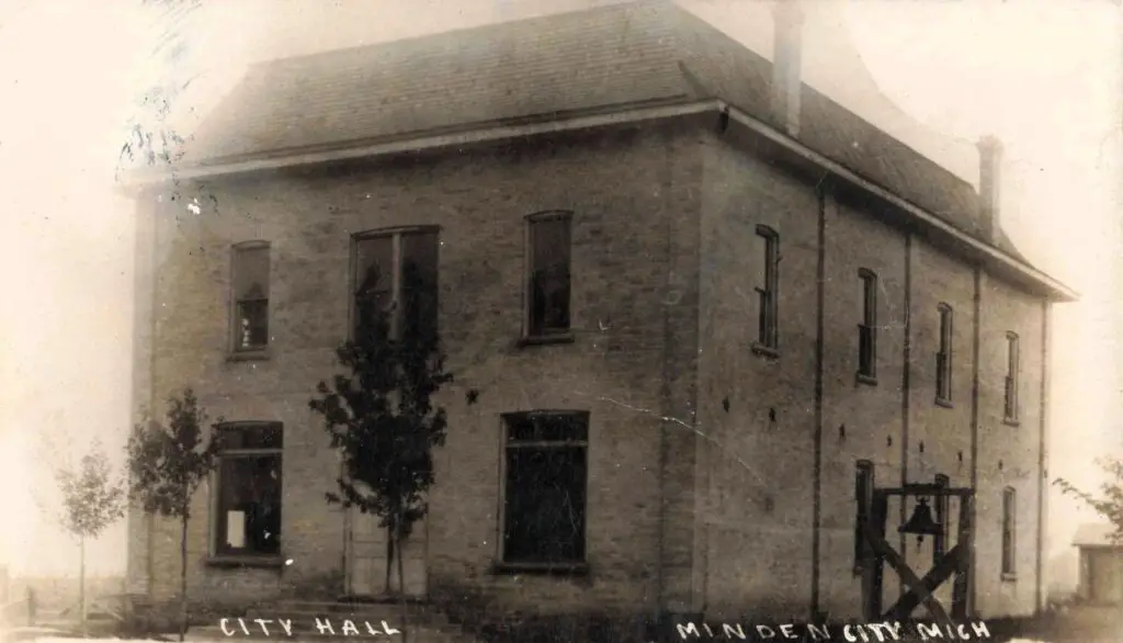 Historic city hall building in Minden.