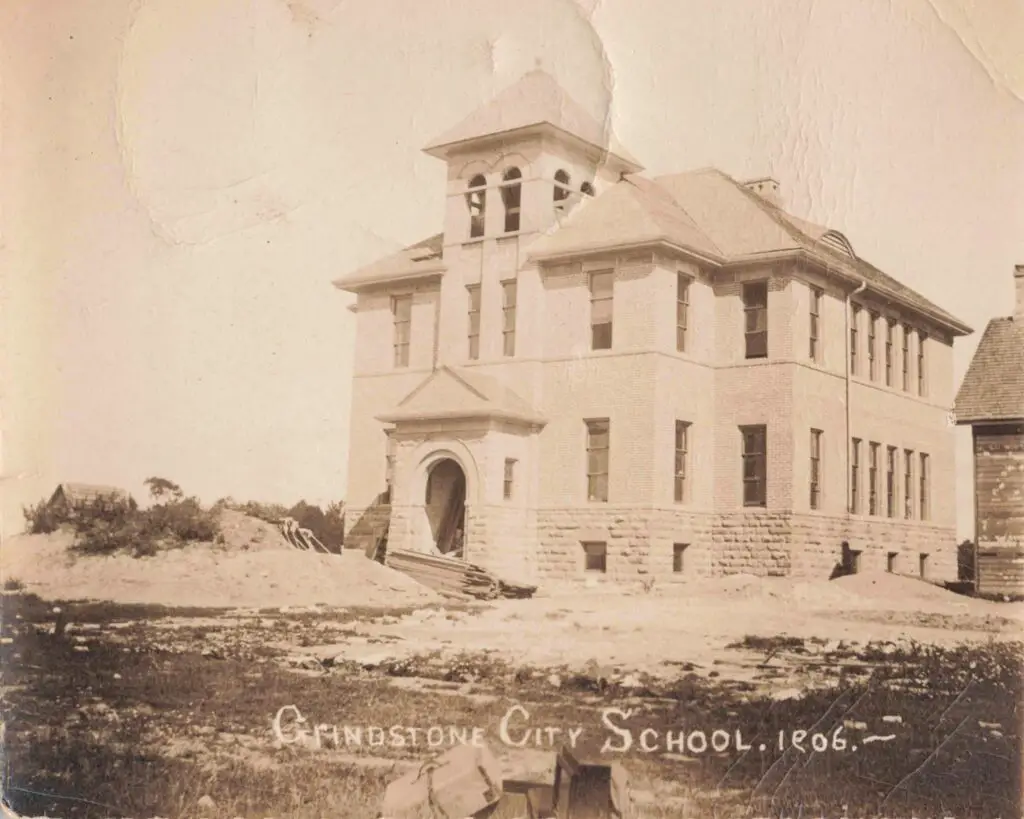 Old school building from 1906.