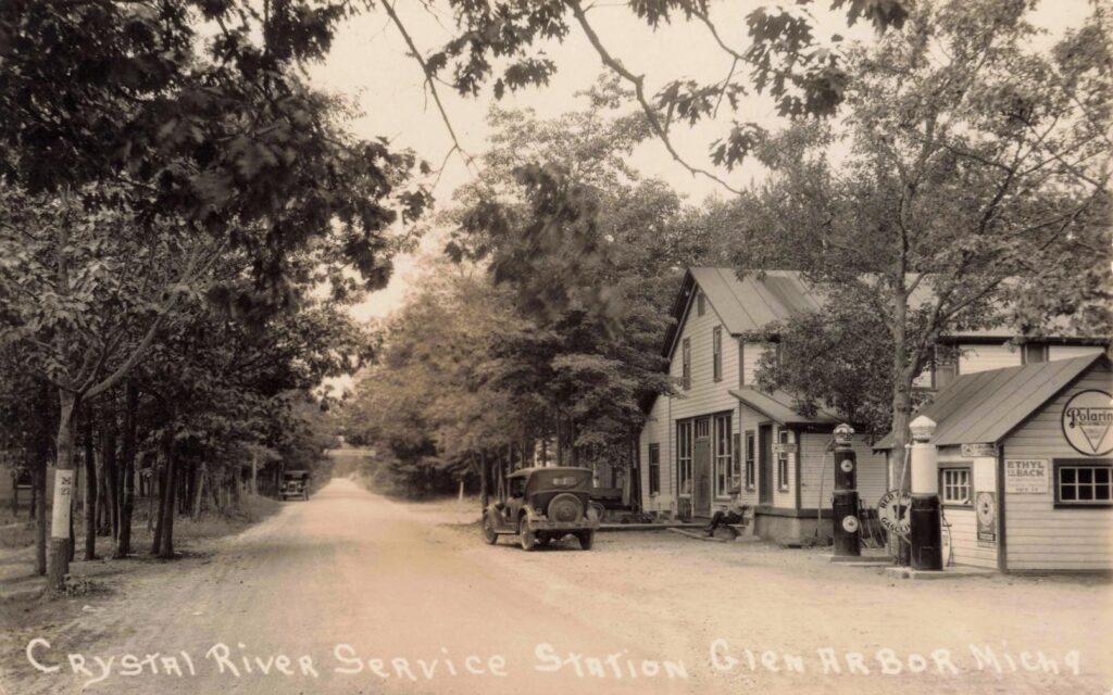 Crystal River Service Station Glen Arbor, Mich