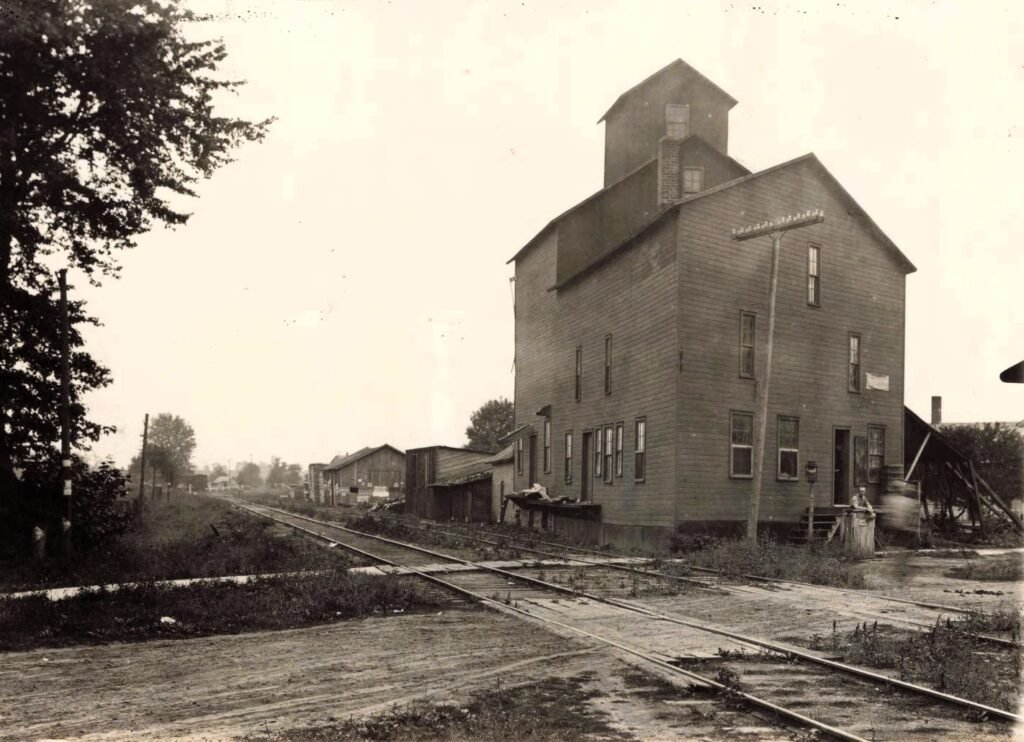 Leonard Depot and Elevator