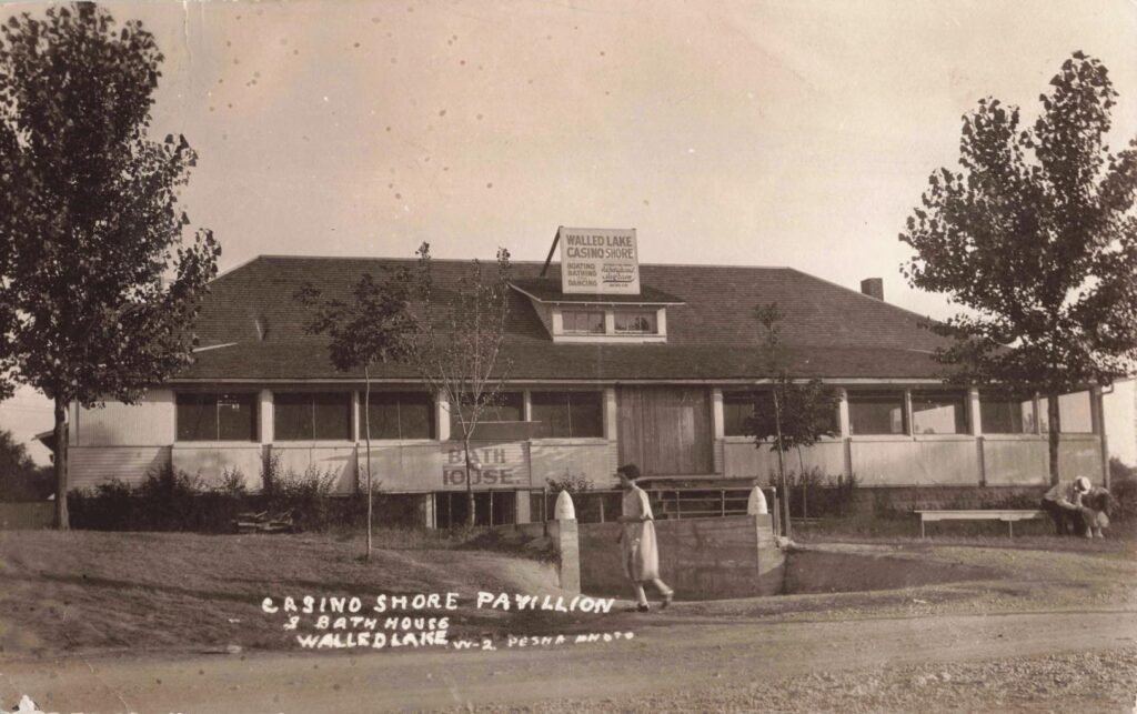 Walled Lakes Casino Shore