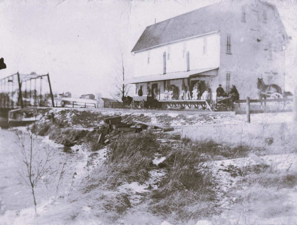 Belleville mill along the Huron River, early 20th century.
