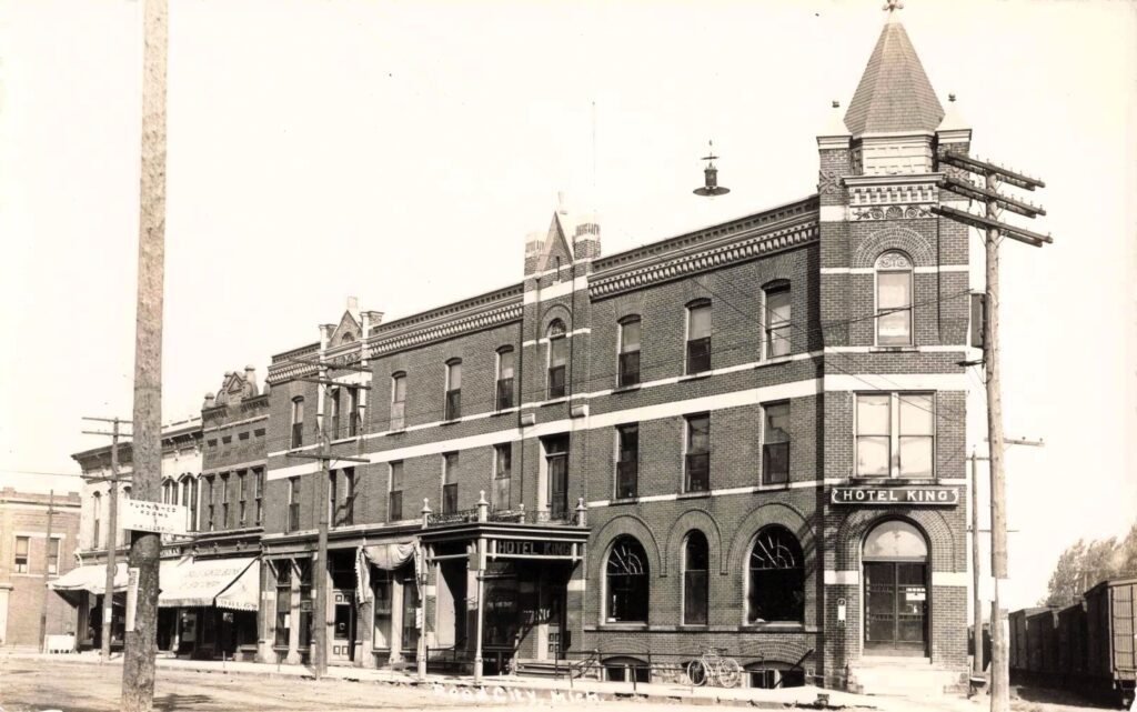 Historic hotel building in Reed City