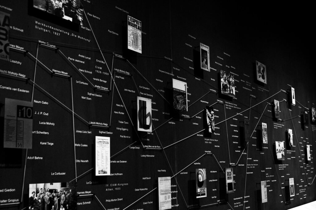 Black and white visual information display