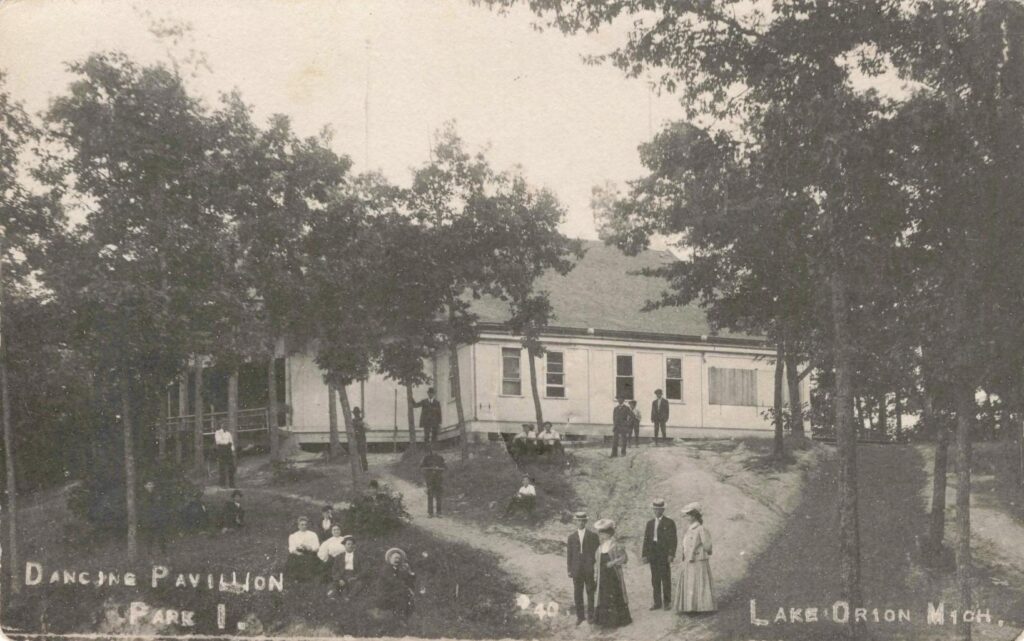 Dancing Pavillion Park Island