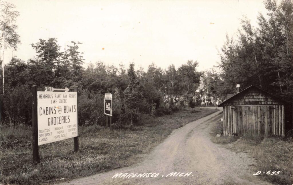 Roadside sign for Hendrick’s Pabst Bay Resort near Lake Gogebic, Marenisco, Michigan.