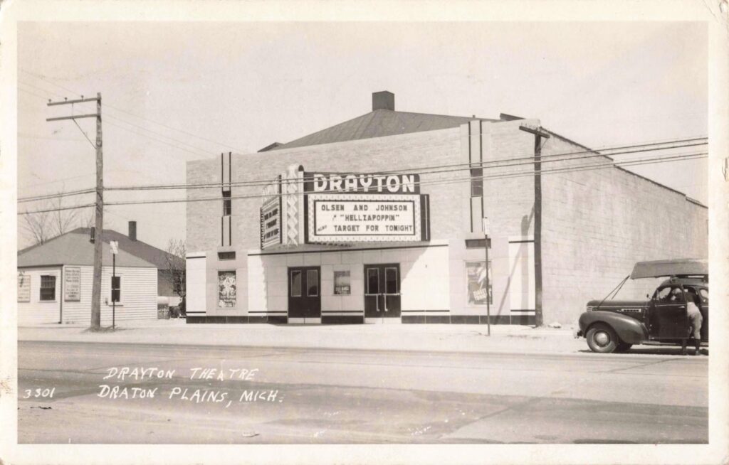 Historic theater in Drayton Plains