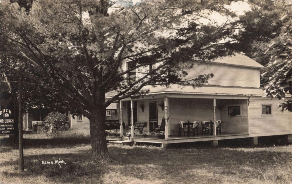 Duck Inn offered lunch and light meals under shade trees, fitting the mid-century travel culture of northern Michigan.