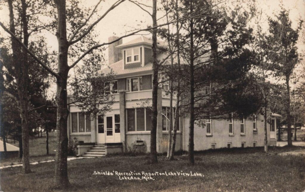 Shields’ Recreation Resort on Lake View Lake, showing Lake Ann’s move toward summer lodging and recreation.