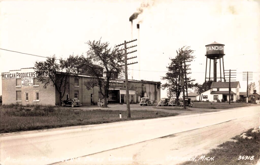 Michigan Producers Dairy Company, Standish. The plant shows the town’s farm-to-factory economy.