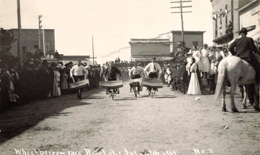 1900s Small Town Michigan 4th of July – 13 Vintage Photos From a Lost Holiday Era