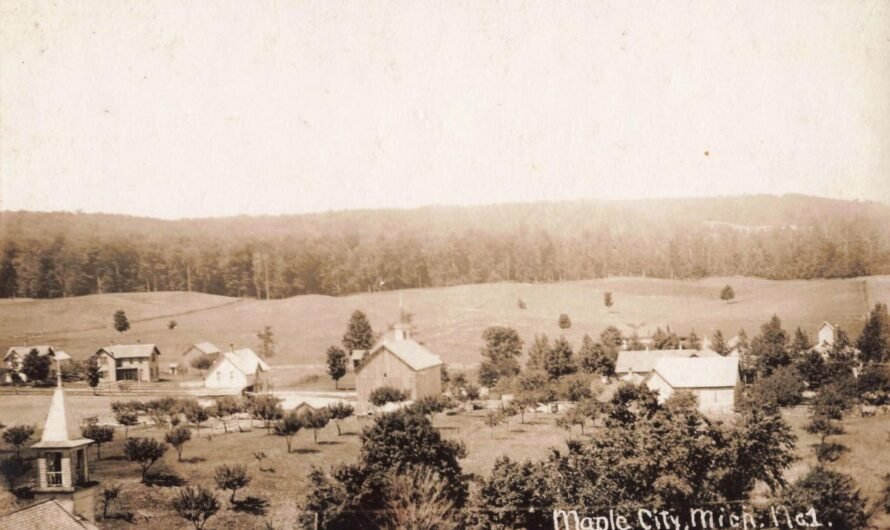 History of Maple City: A Guide to the Traverse City Area