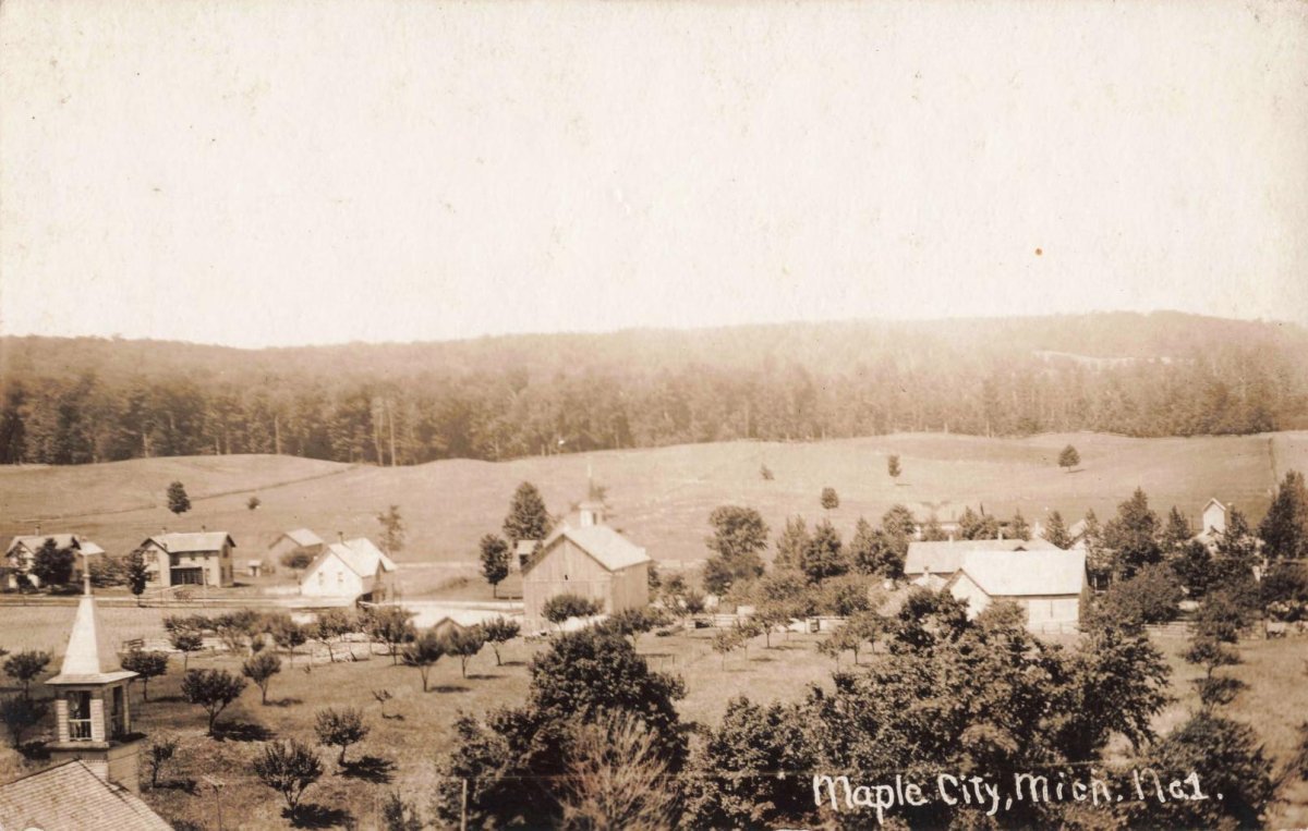 History of Maple City: A Guide to the Traverse City Area