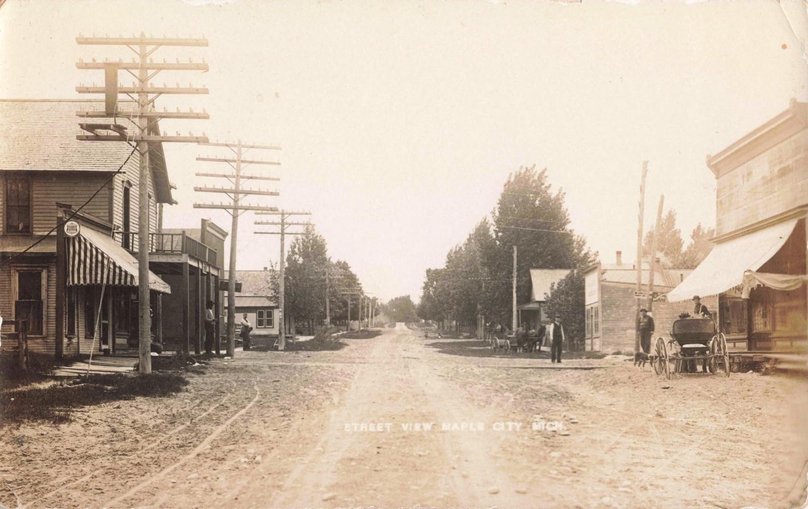 Maple City Street Scene
