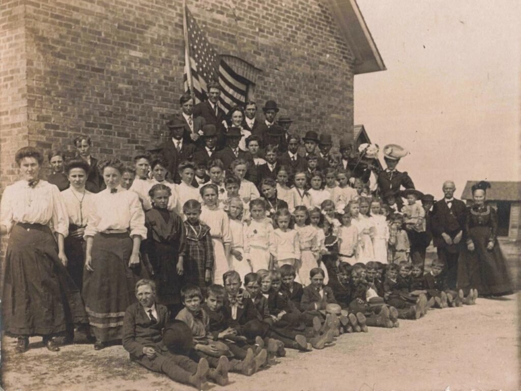 Historical group photo with children