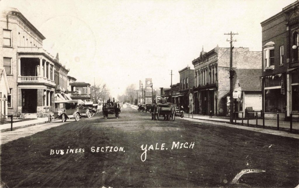 Business Section. Yale. Mich 1919