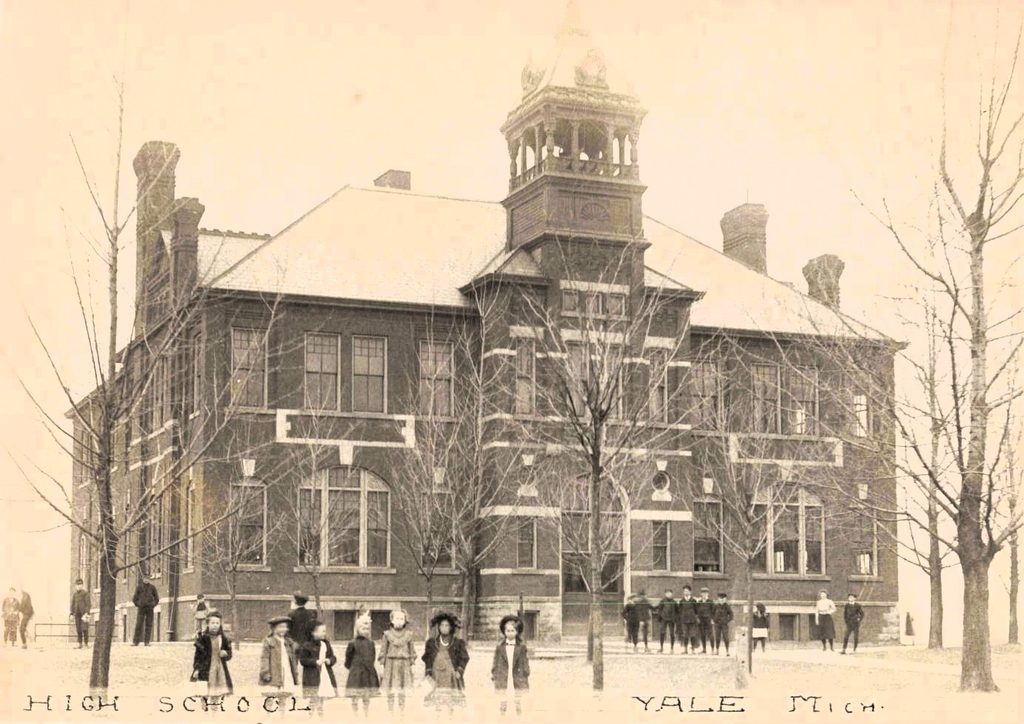 High School, Yale, Mich 1906.