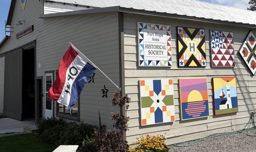 Port Hope Barn Quilts: Bright Designs, Bold 150-Foot Goal