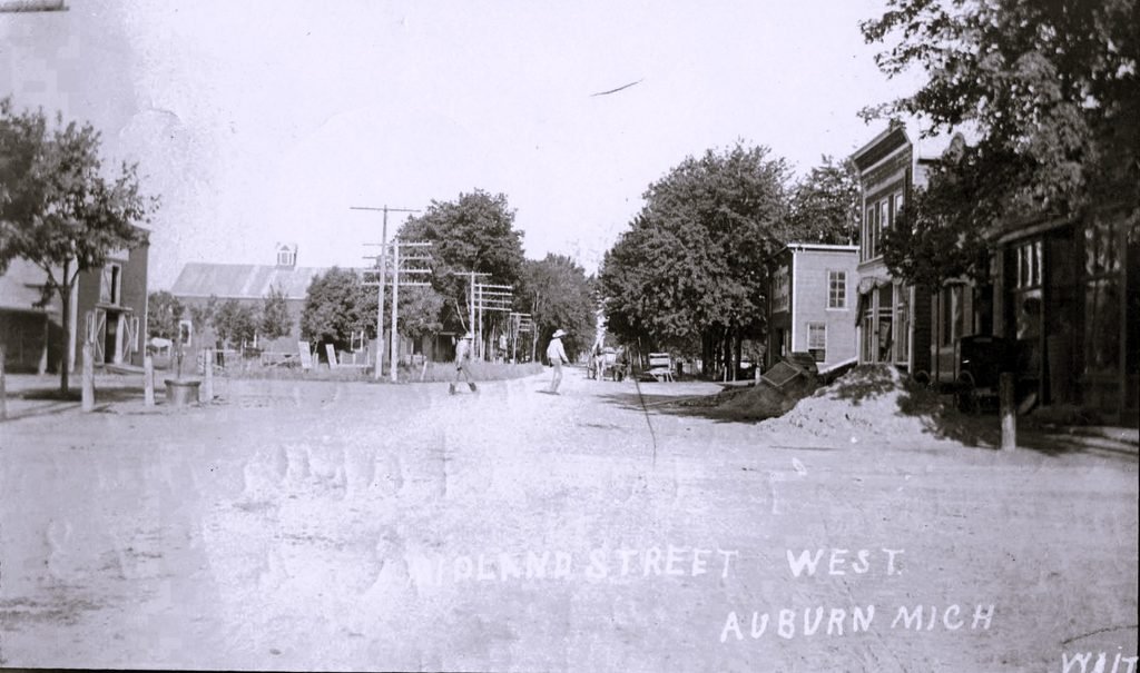 Historic street view of Auburn, Michigan