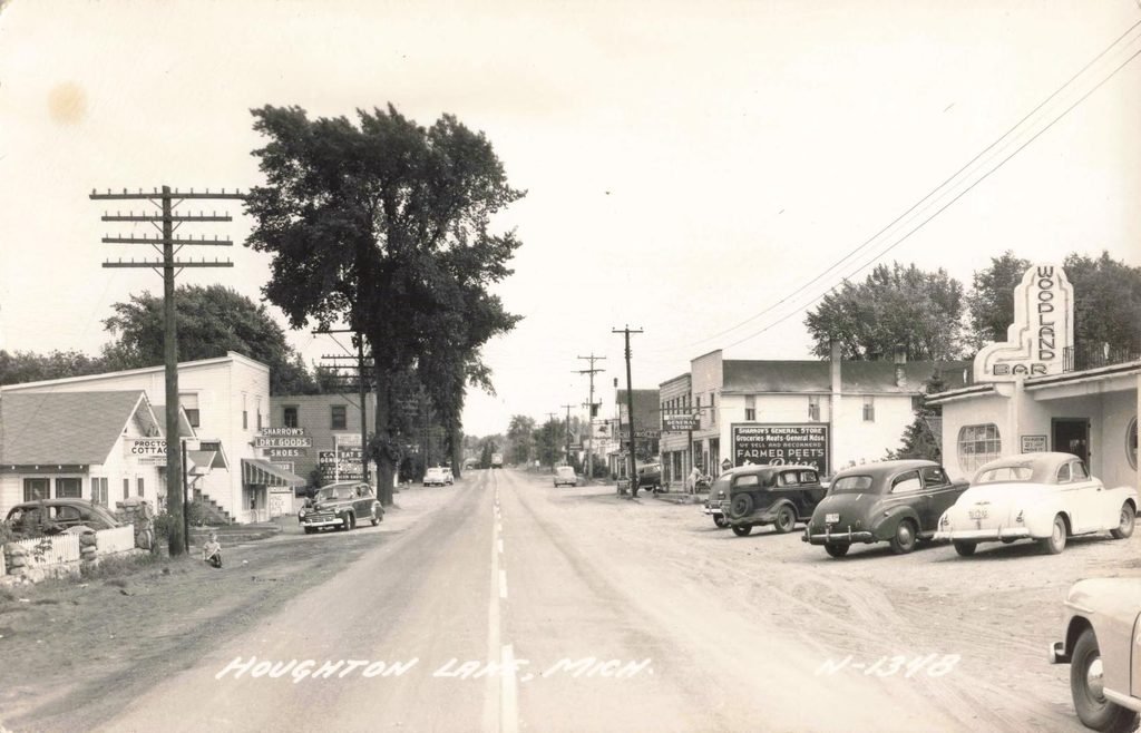 1940s Houghton Lake Michigan commercial street Proctor Cottages Sharrow General Store Woodland Bar